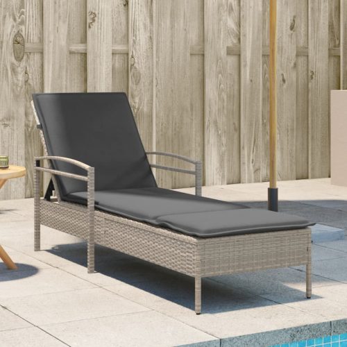 vidaXL világosszürke polyrattan napozóágy párnával 63x200x81 cm