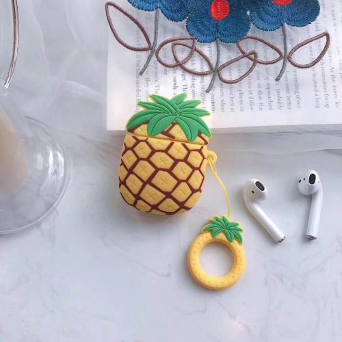 TropicFruits Airpods tok karabínerrel, Ananász